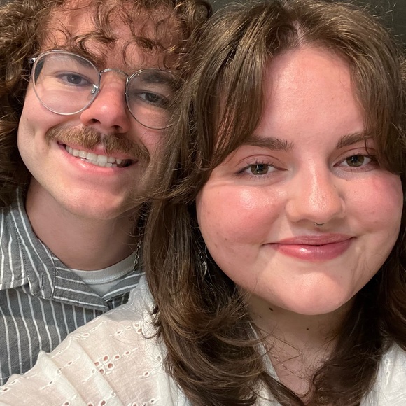 Meet your Posher, Stephanie - Picture 1 of 1